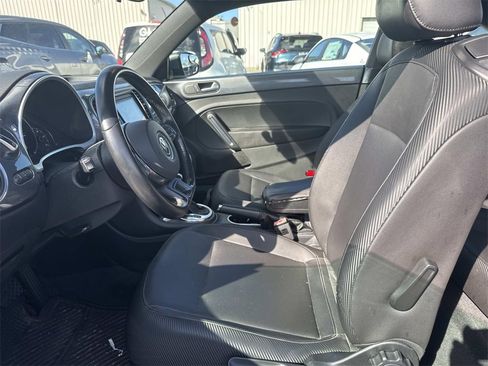 Used 2012 Volkswagen Beetle 2.5 image 26