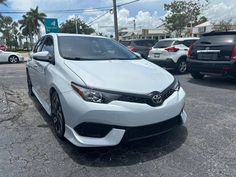 Used 2017 Toyota Corolla iM FWD image 7