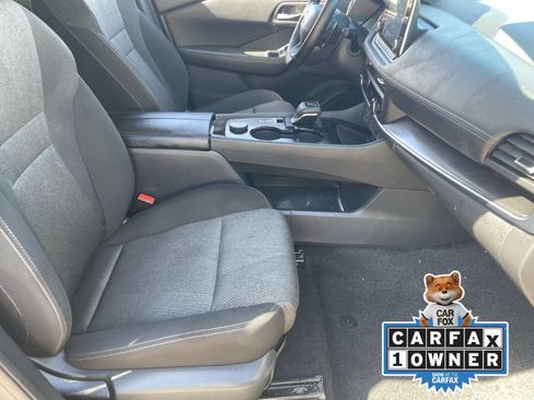 Certified 2025 Nissan Rogue SV AWD/4WD image 12