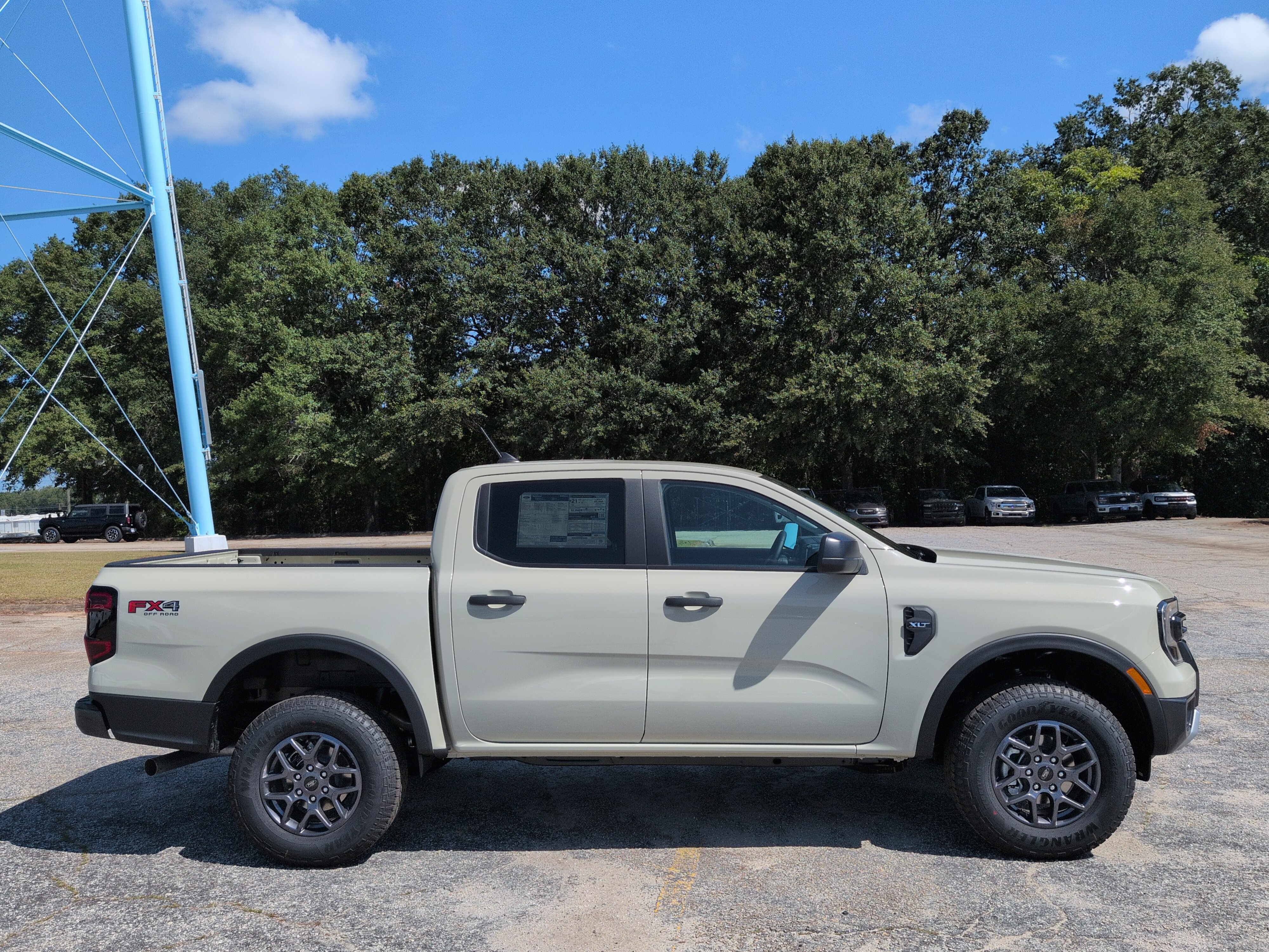 New 2026 Ford Ranger XLT w/ Equipment Group 301A High AWD/4WD image 2