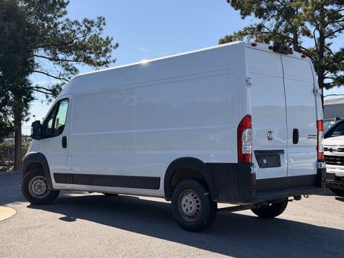 Used 2025 RAM ProMaster 2500 w/ Convenience Group FWD image 10