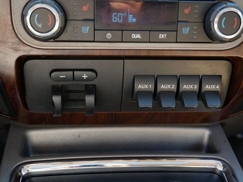 Used 2012 Ford F350 Lariat w/ Lariat Ultimate Pkg AWD/4WD image 26