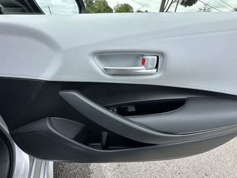 Used 2020 Toyota Corolla SE w/ SE Preferred Package FWD image 22