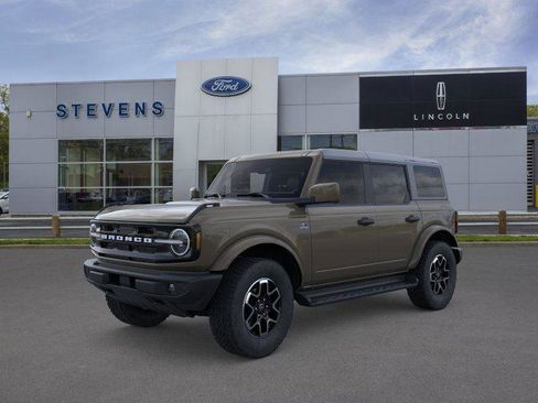 New 2026 Ford Bronco Outer Banks AWD/4WD image 2
