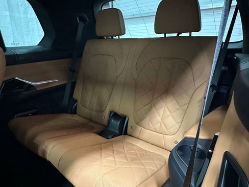 Used 2026 BMW X7 xDrive40i w/ M Sport Package image 48