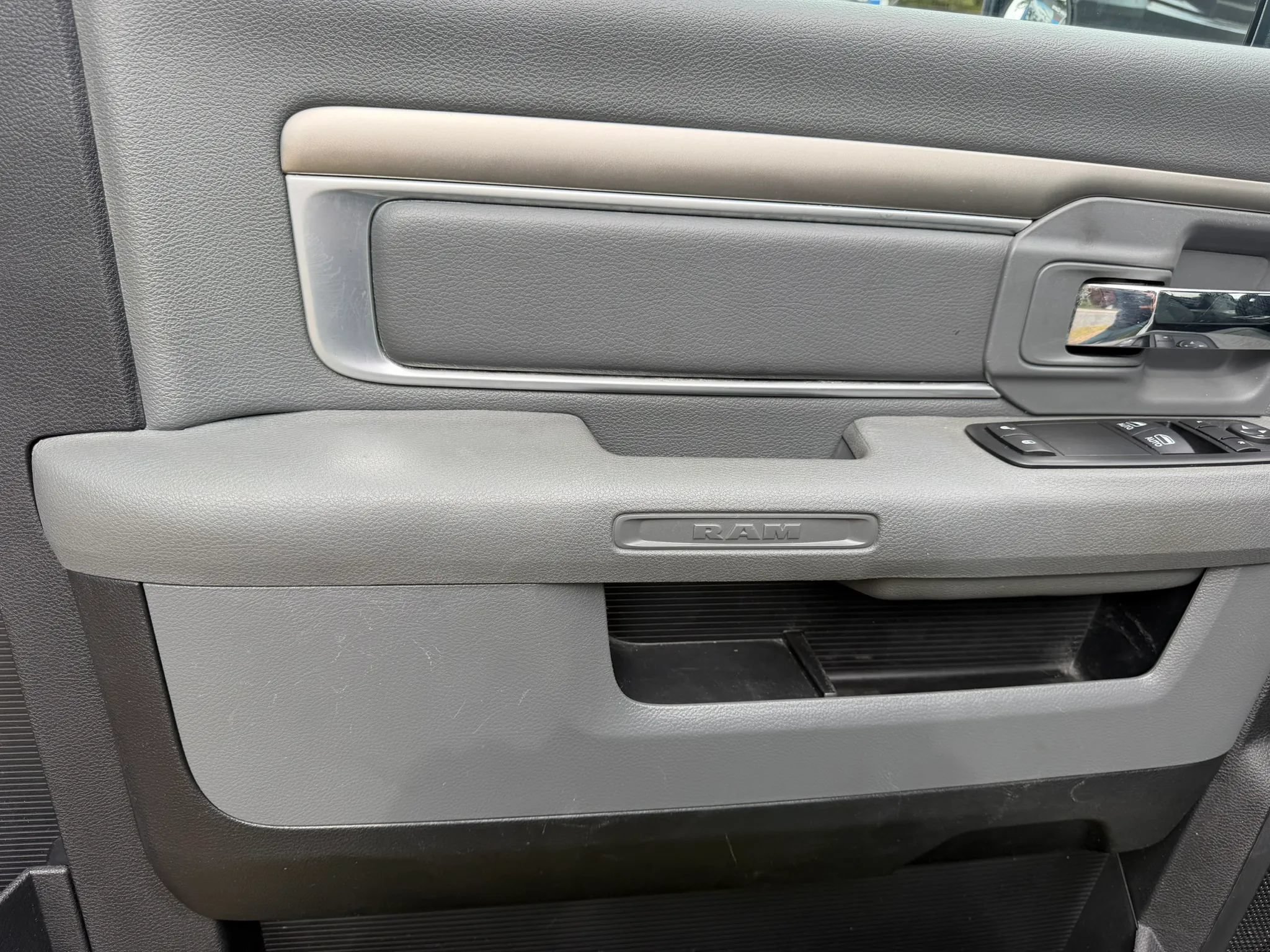 Used 2016 RAM 1500 Tradesman w/ Power & Remote Entry Group RWD image 18