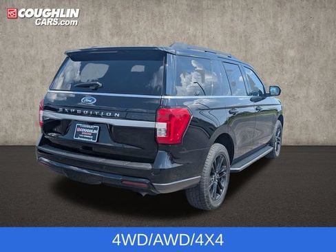Used 2023 Ford Expedition XLT AWD/4WD image 8