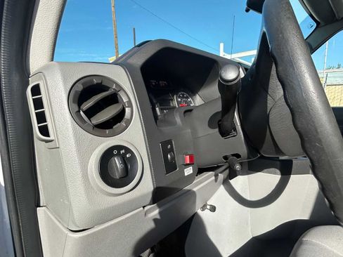 Used 2013 Ford E-150 and Econoline 150 w/ PWR Group image 28