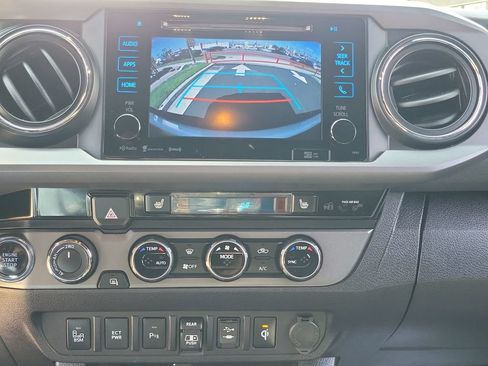 Used 2018 Toyota Tacoma TRD Pro AWD/4WD image 27