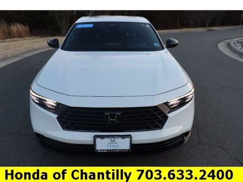 Used 2023 Honda Accord Sport image 2