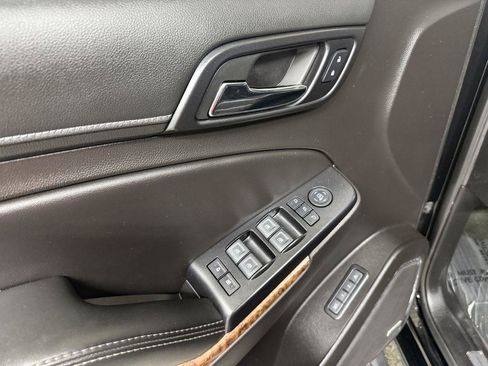 Used 2017 Chevrolet Suburban Premier AWD/4WD image 28