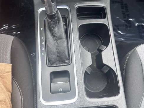 Used 2017 Ford Escape SE AWD/4WD image 19