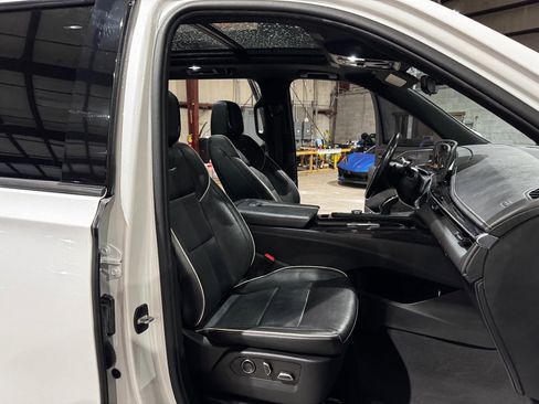 Used 2021 Cadillac Escalade Sport w/ LPO, ONYX Package image 27