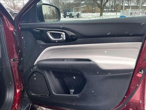 Used 2022 Jeep Compass Limited image 24