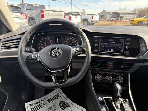Used 2020 Volkswagen Jetta SE FWD image 8