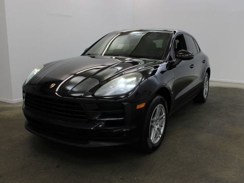 Used 2020 Porsche Macan AWD/4WD image 1