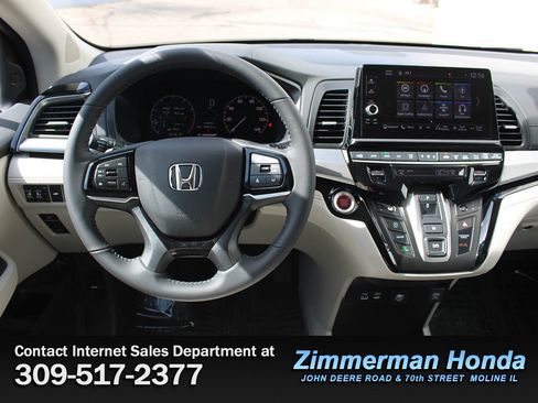 New 2026 Honda Odyssey Touring image 11