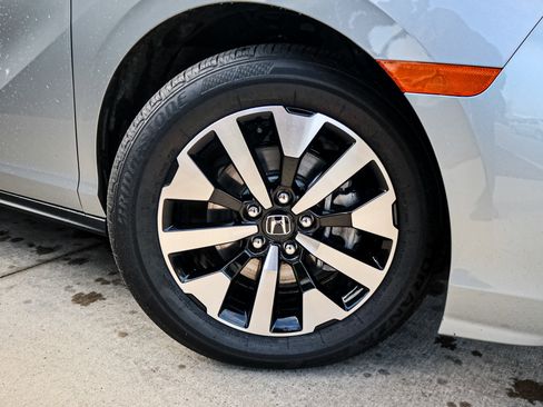 Certified 2026 Honda Odyssey EX-L image 13