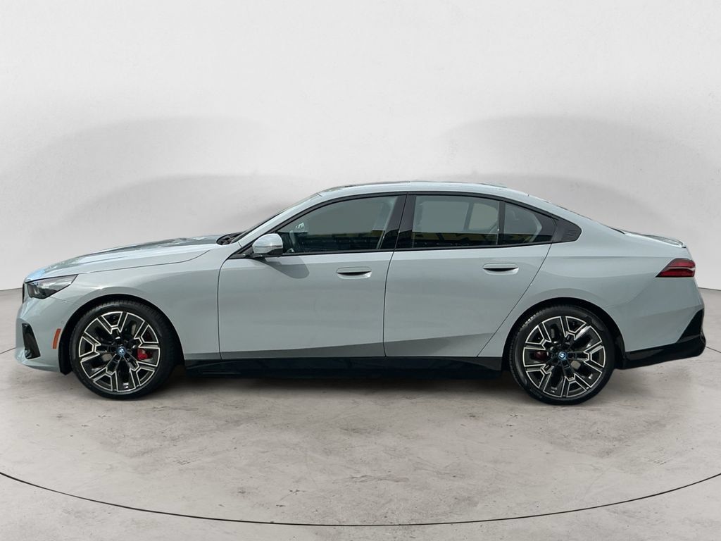 Used 2025 BMW i5 xDrive40 w/ M Sport Package AWD/4WD image 8