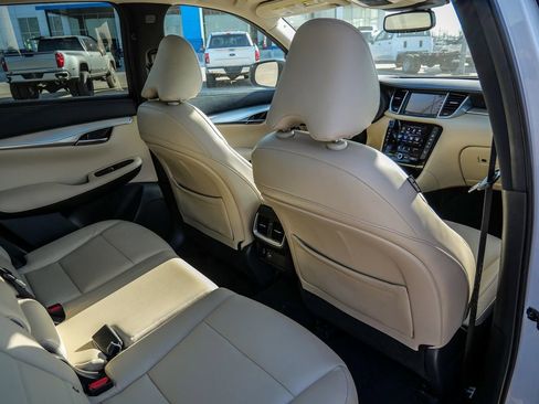 Used 2019 INFINITI QX50 Luxe w/ Navigation Package image 21