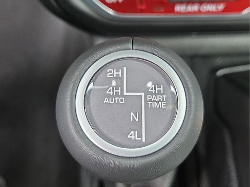 New 2026 Jeep Wrangler Unlimited Rubicon AWD/4WD image 17