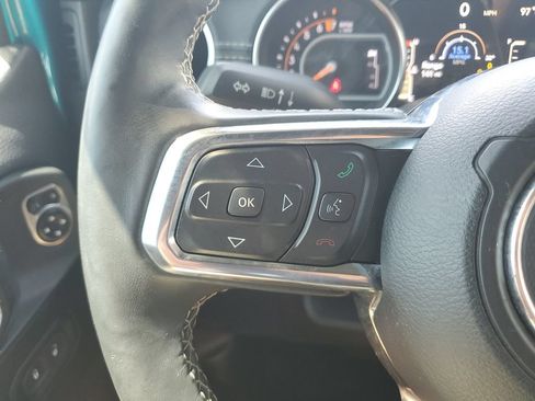 Used 2019 Jeep Wrangler Unlimited Sahara AWD/4WD image 21