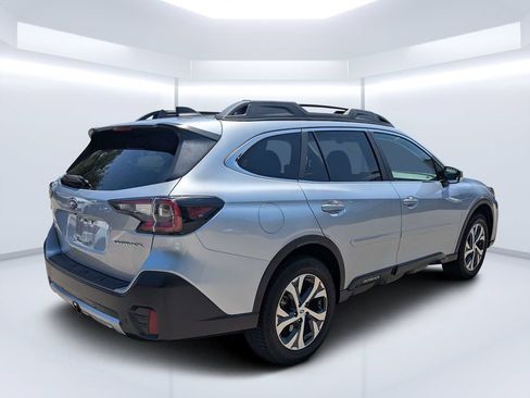 Used 2022 Subaru Outback Limited AWD/4WD image 3