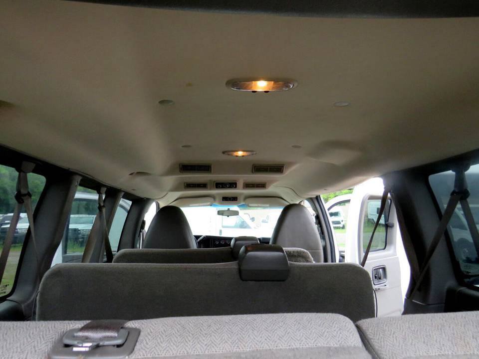 Used 2014 Chevrolet Express 2500 LT w/ LT Preferred Equipment Group RWD image 9