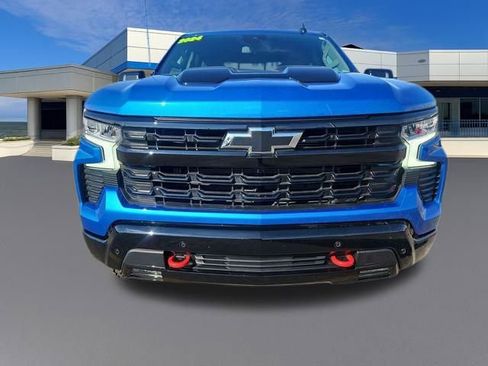 Used 2024 Chevrolet Silverado 1500 LT Trail Boss w/ Convenience Package II image 9