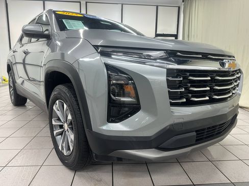 Certified 2025 Chevrolet Equinox LT image 2