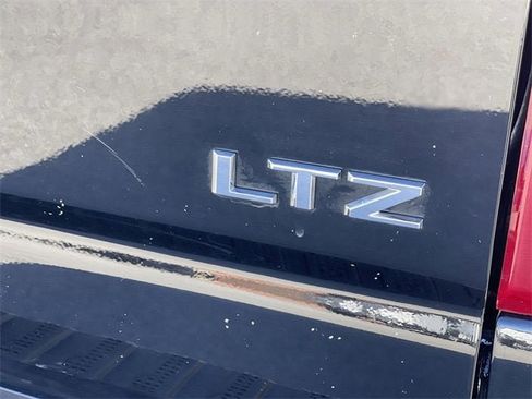 Used 2022 Chevrolet Silverado 2500 LTZ image 33