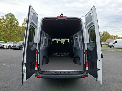 Used 2026 Mercedes-Benz Sprinter 2500 image 8