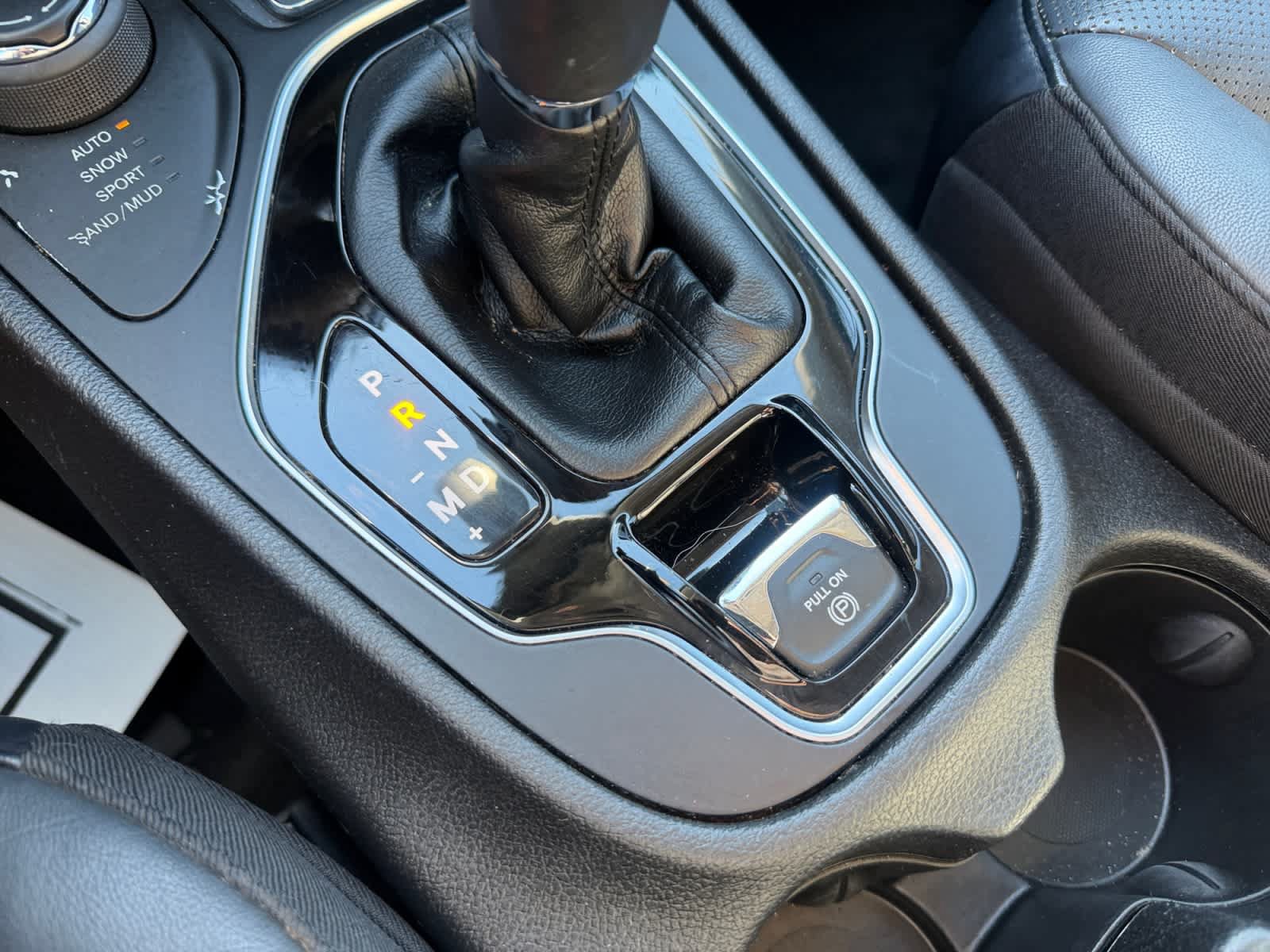 Used 2020 Jeep Cherokee Limited AWD/4WD image 35
