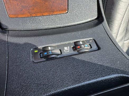 Used 2011 Lexus ES 350 FWD image 24