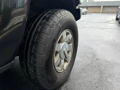 Used 2009 HUMMER H3 Luxury AWD/4WD image 11