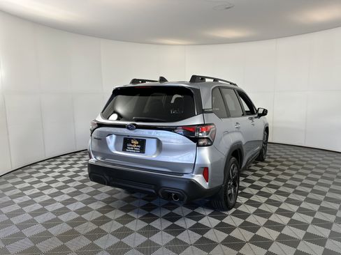 Used 2025 Subaru Forester Limited w/ Popular Package #2 image 10