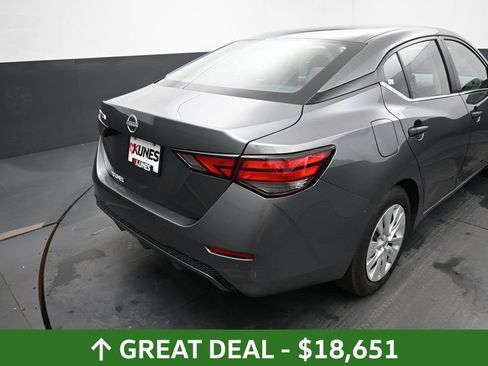 Used 2025 Nissan Sentra S FWD image 15