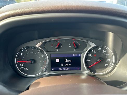 Used 2020 GMC Acadia SLT w/ Premium Package image 12