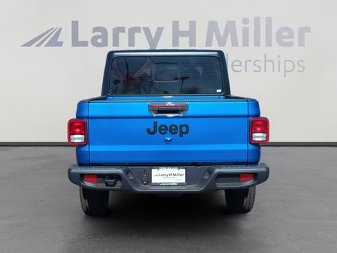 New 2026 Jeep Gladiator Sport image 4