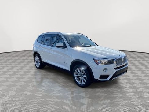 Used 2017 BMW X3 xDrive28i image 2