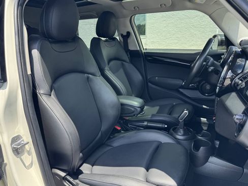 Used 2020 MINI Cooper S FWD image 9