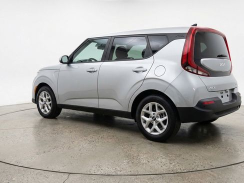 Used 2025 Kia Soul LX w/ LX Technology Package image 6