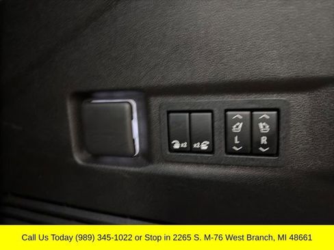 Used 2021 Chevrolet Tahoe Premier w/ Premium Package image 34