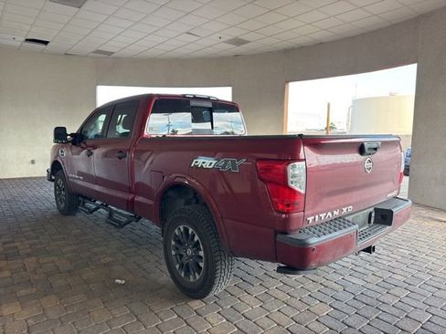 Used 2019 Nissan Titan PRO-4X w/ Pro-4x Convenience Package image 2