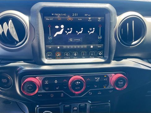 Used 2021 Jeep Gladiator Sport AWD/4WD image 17
