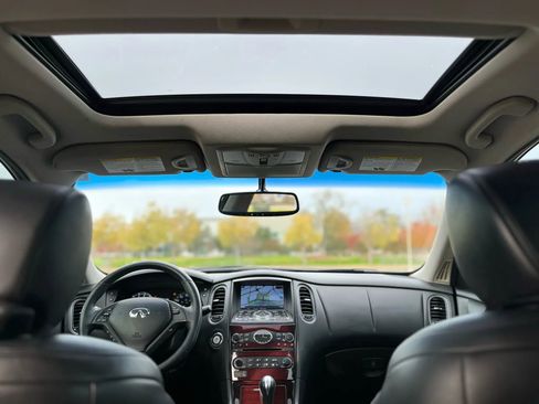 Used 2017 INFINITI QX50 2WD w/ Deluxe Touring Package image 23