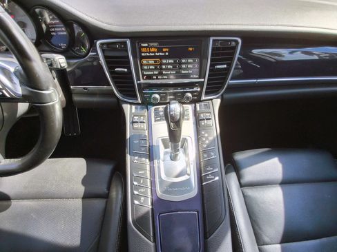Used 2016 Porsche Panamera S RWD image 24