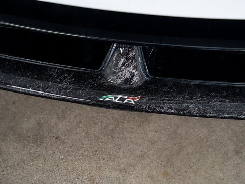 Used 2018 Lamborghini Huracan Performante image 16