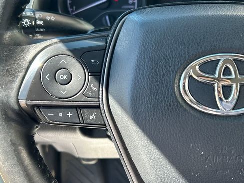 Used 2021 Toyota Camry SE image 19