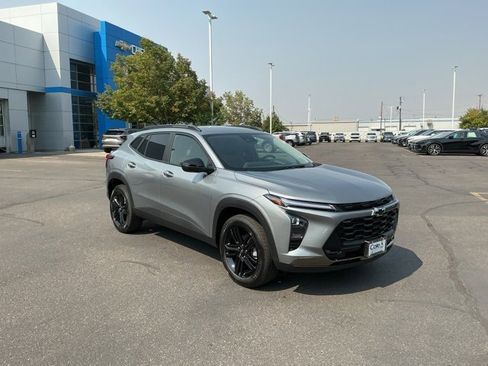 New 2025 Chevrolet Trax ACTIV w/ Driver Confidence Package image 1